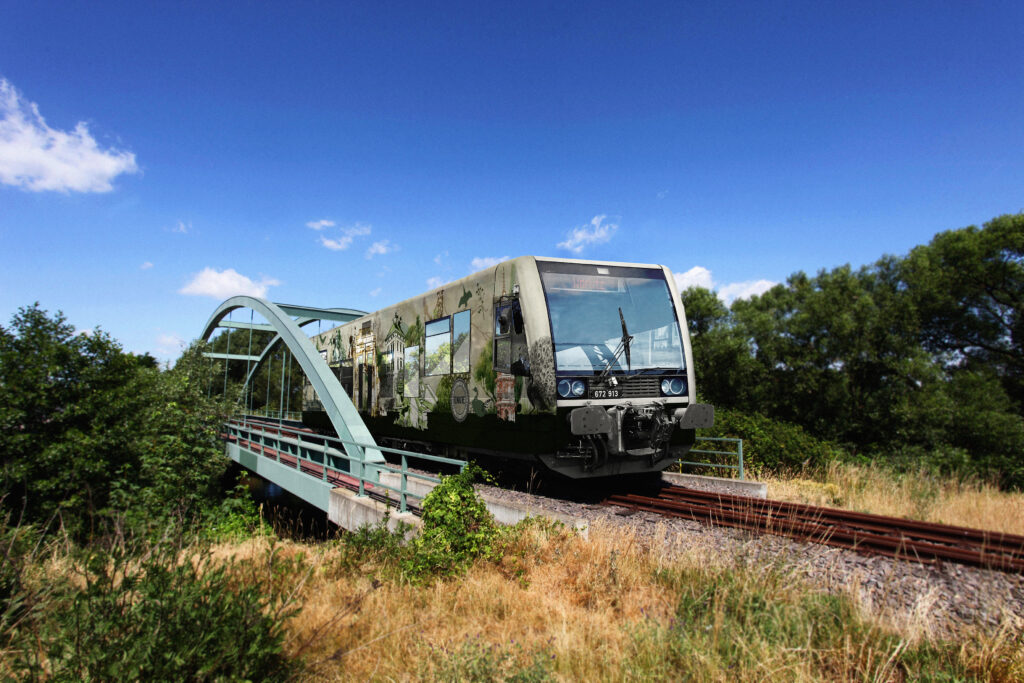 Die Dessau-Wörlitzer Eisenbahn auf einer Brücke
